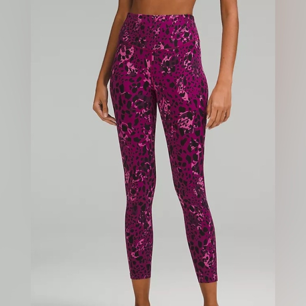 Lululemon size2 Base Pace HR Tight 25"